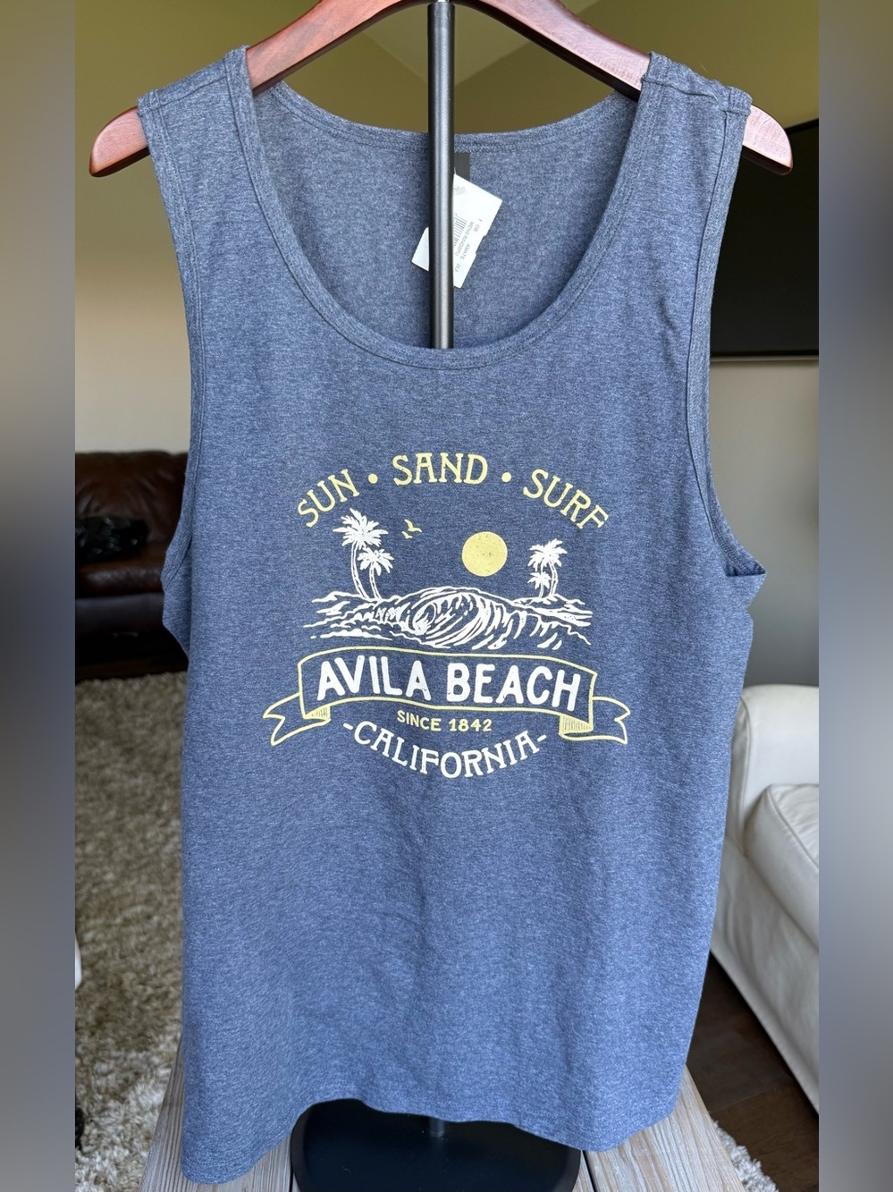 District Heather Navy Graphic Tank Top Men’s Large